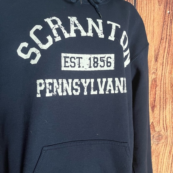 Scranton PA Hoodie Gildan Medium Navy Blue Unisex EUC - Picture 3 of 7
